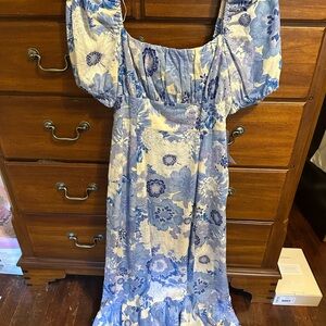 NWT London Times Smocked Empire Dress with Puff Sleeves